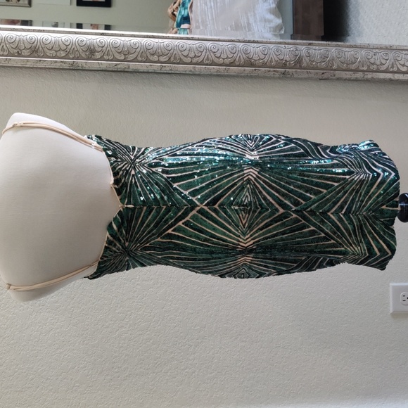 Lulu's Gatsby green sequin dress - Picture 3 of 8